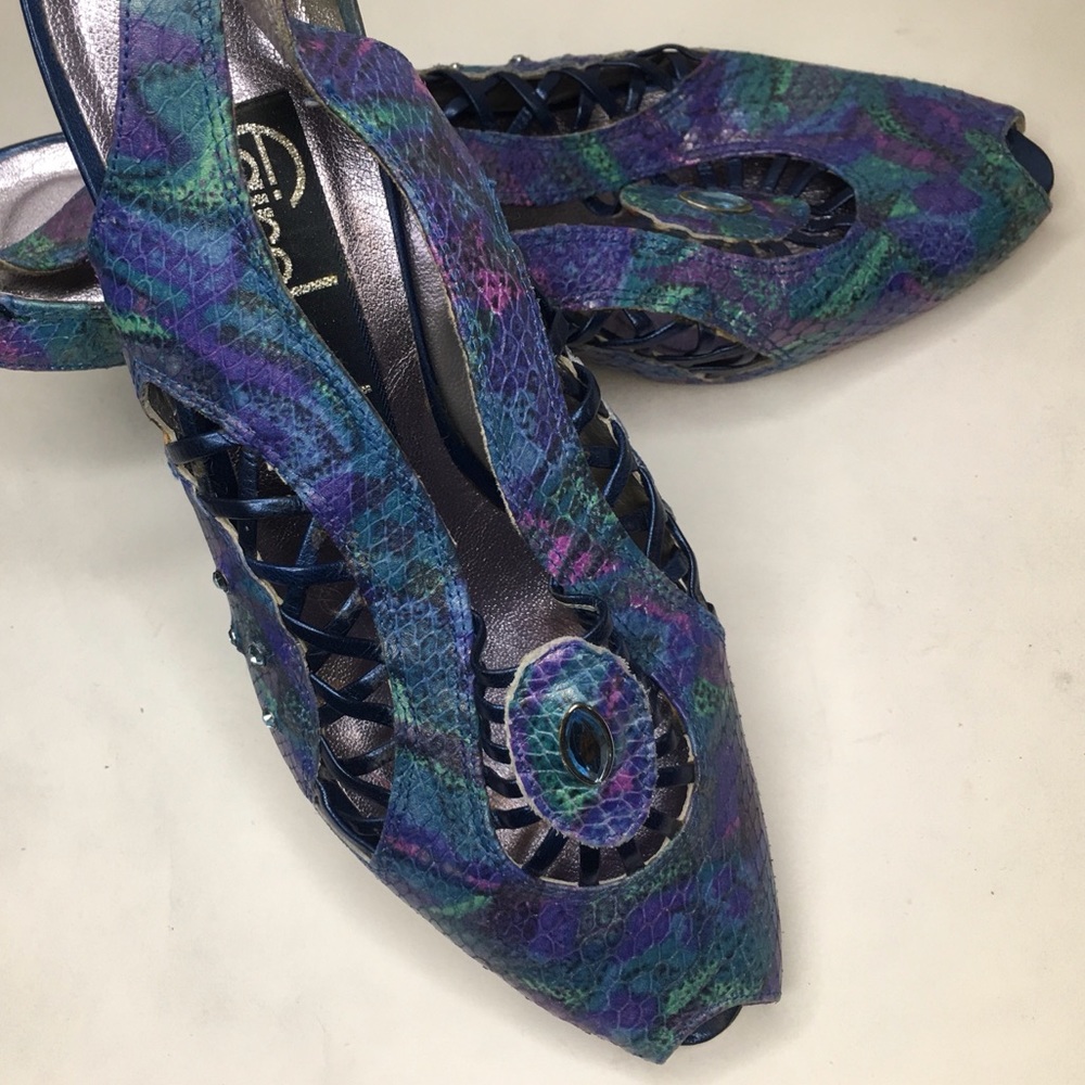 Fairelady woman’s leather Hills open toes Sz 7.5